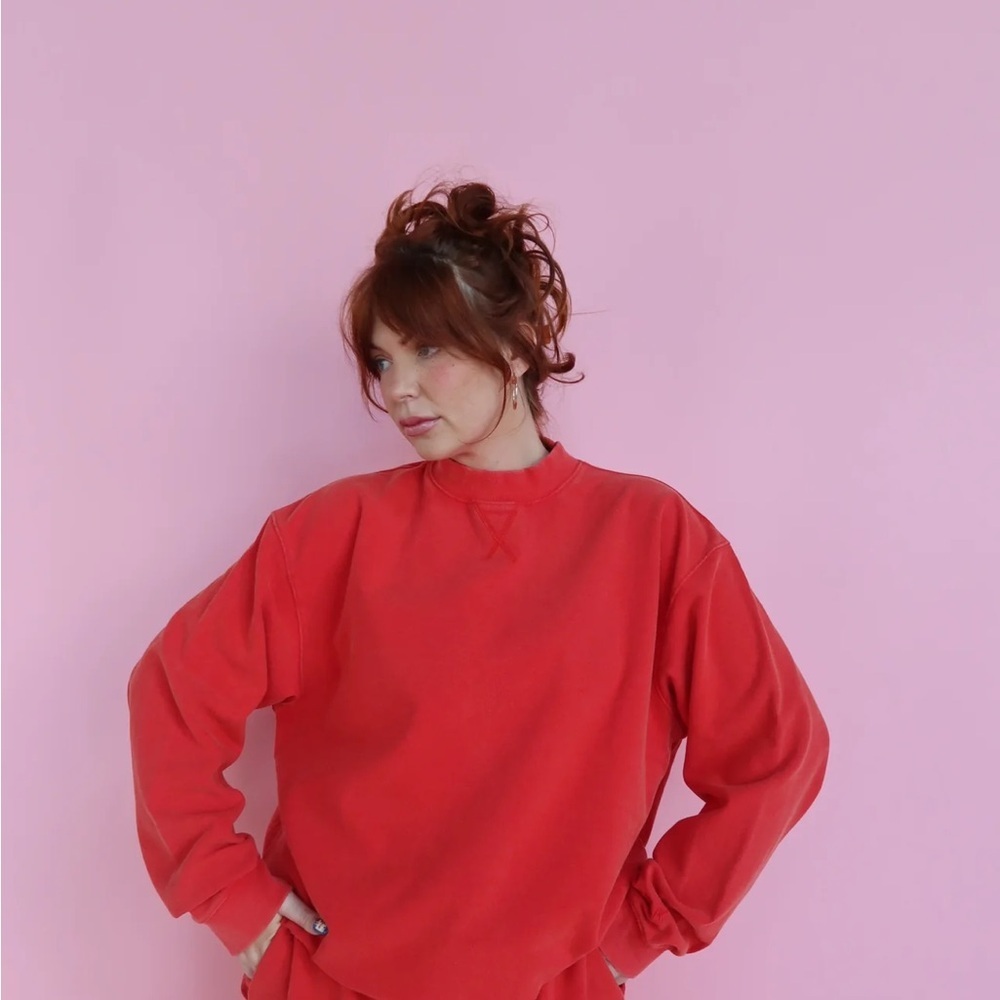 MILKSTAIN | Women's Red Oversized vintage Crewneck Sweatshirt